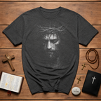 Jesus christ crown of thorns suffering savior portrait for good friday and easter faith reflection T-Shirt