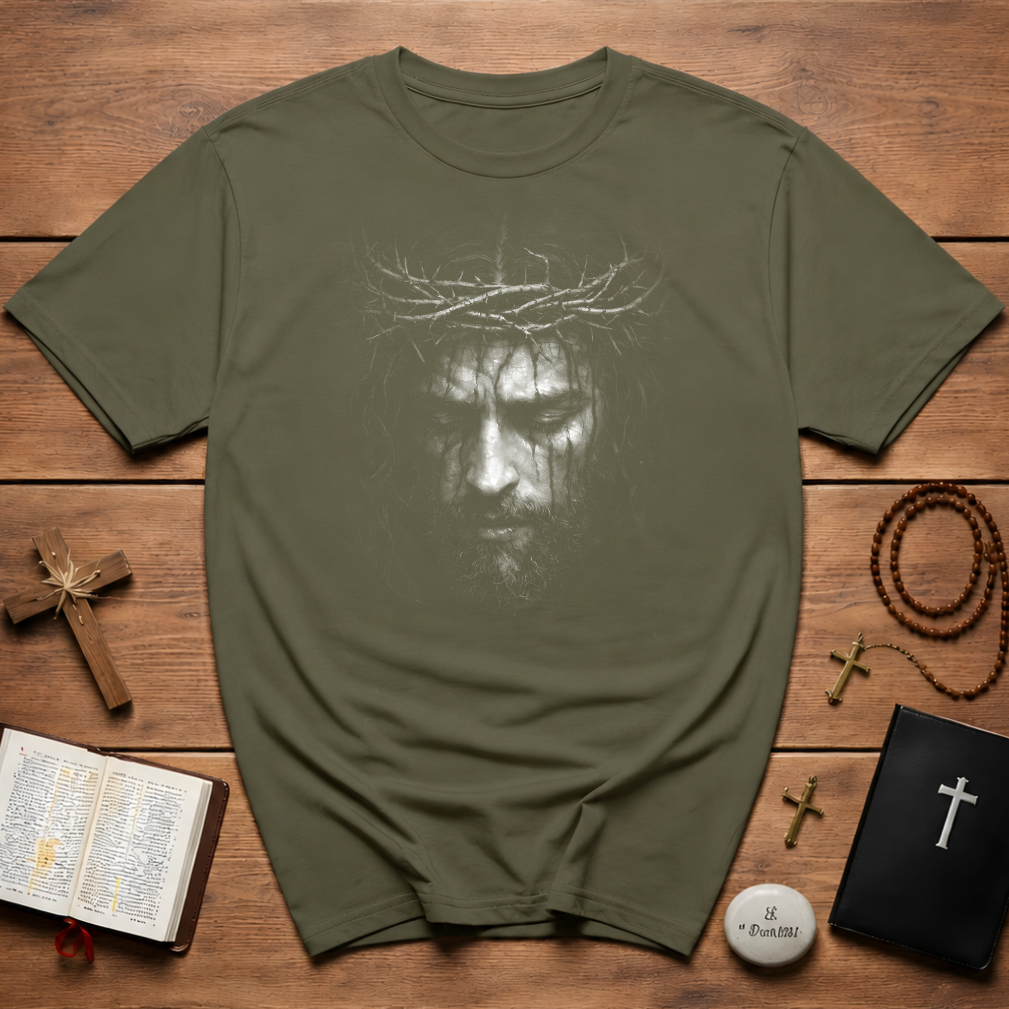 Jesus christ crown of thorns suffering savior portrait for good friday and easter faith reflection T-Shirt