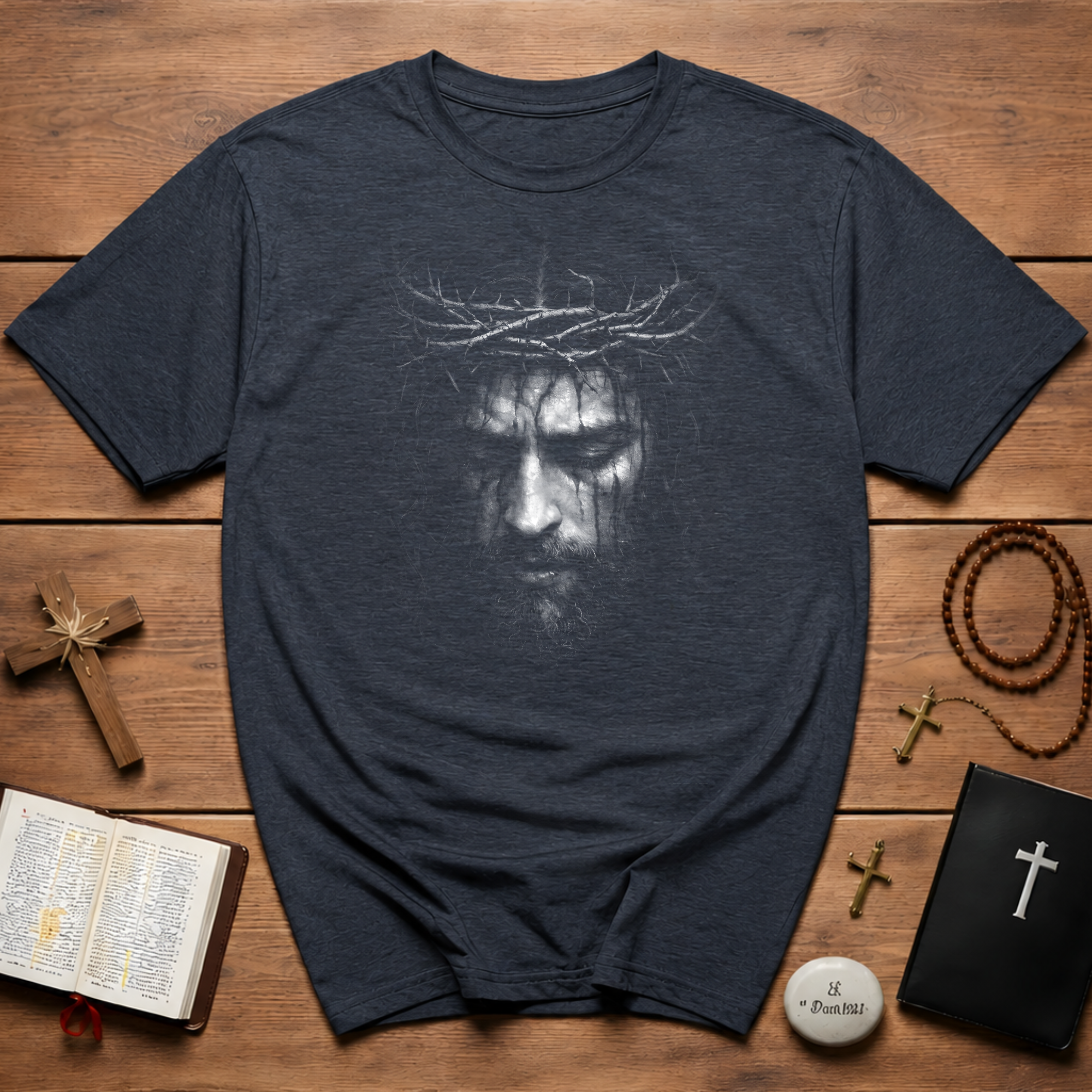 Jesus christ crown of thorns suffering savior portrait for good friday and easter faith reflection T-Shirt
