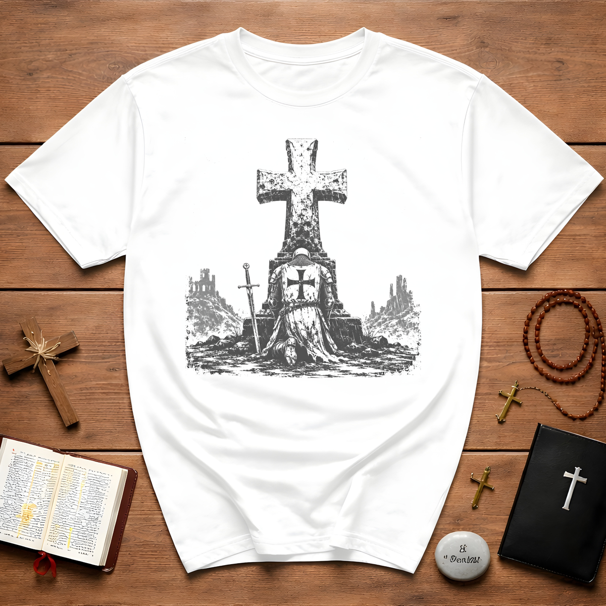 Templar Knight Kneeling In Prayer T-Shirt