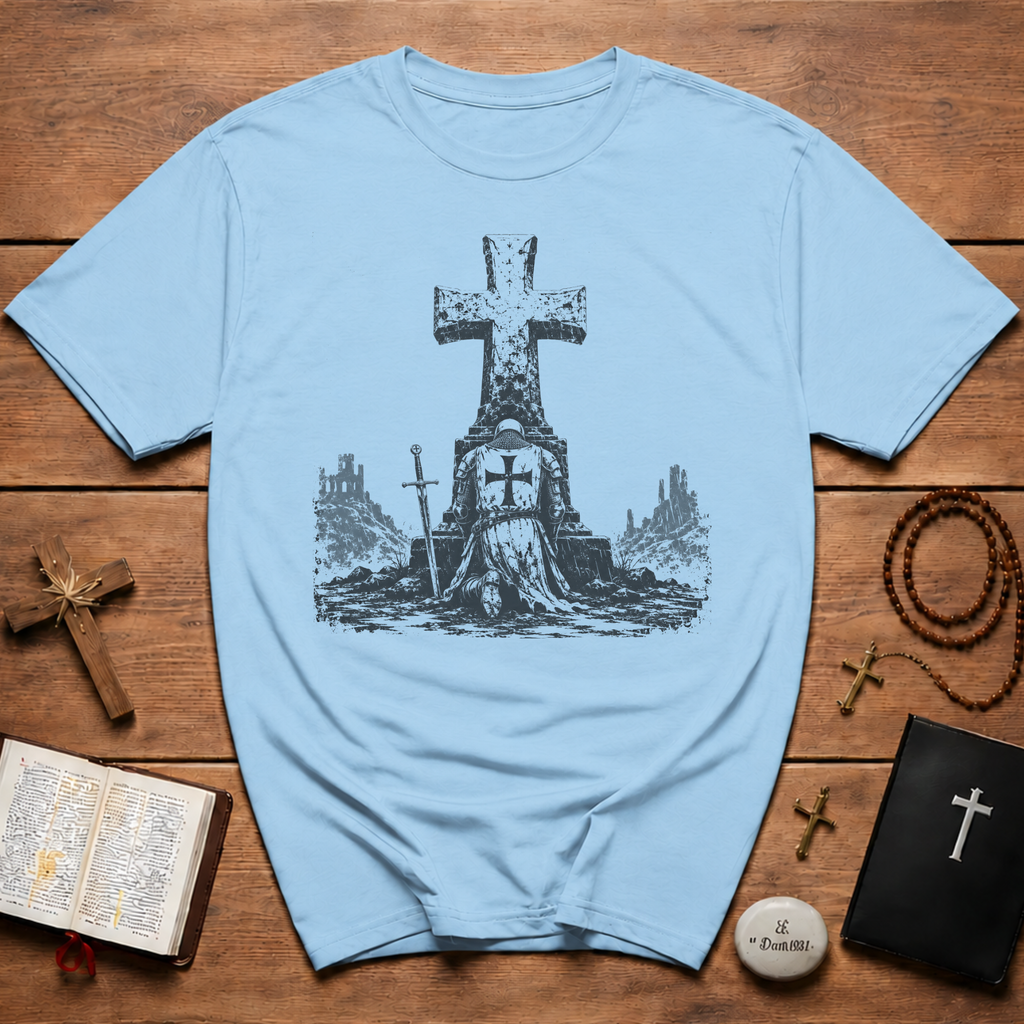 Templar Knight Kneeling In Prayer T-Shirt