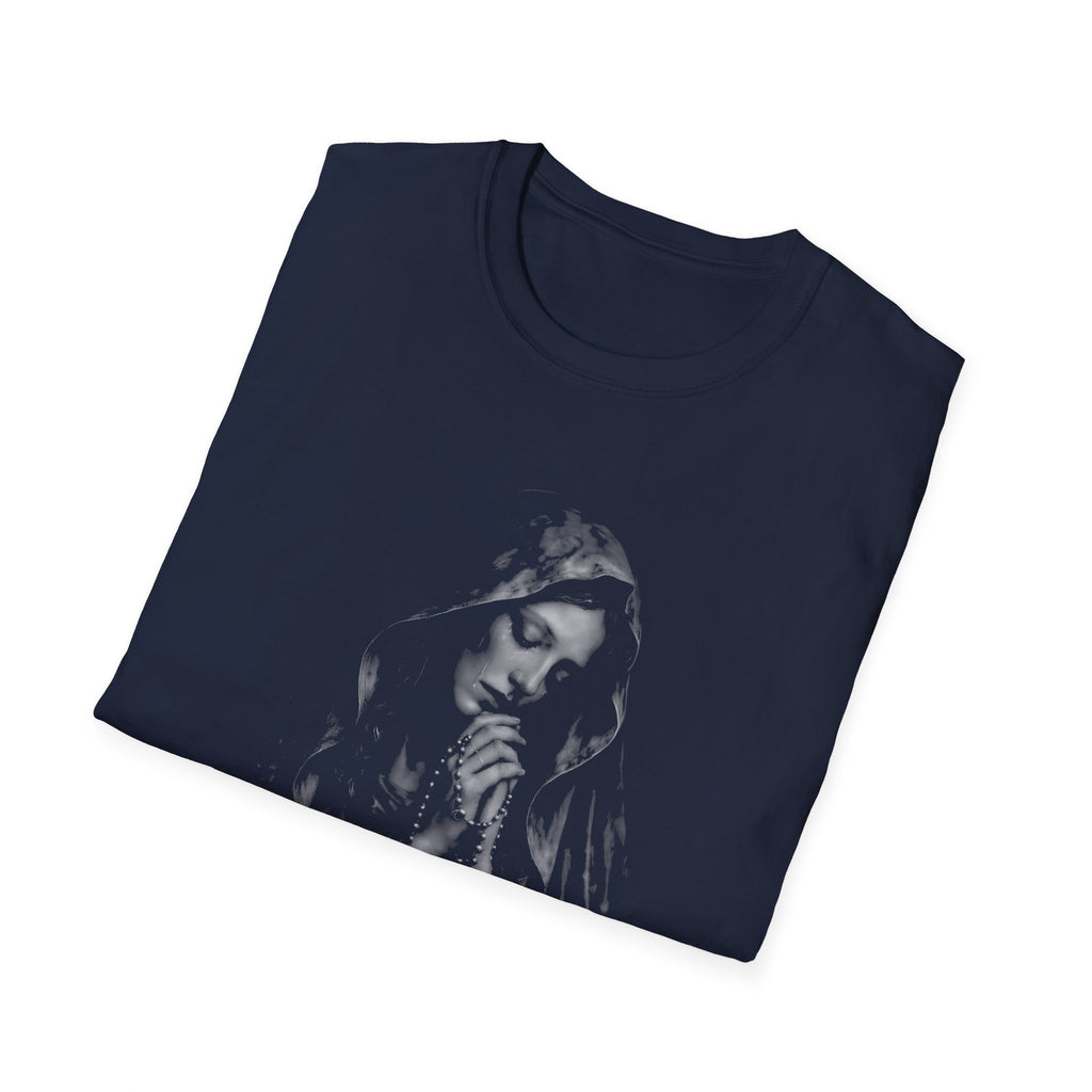 Virgin mary praying with rosary catholic christian marian devotion sacred prayer T-Shirt