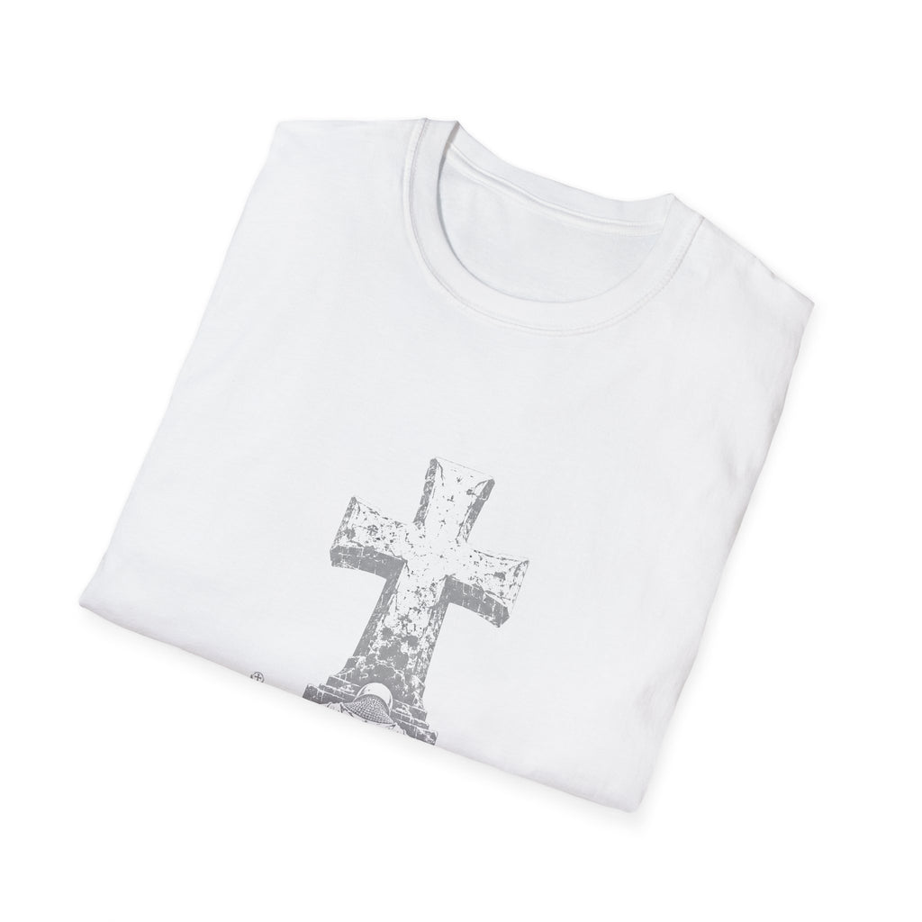 Medieval Crusader Knight Kneeling In Prayer At Cross Christian Warrior Faith T-Shirt