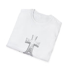 Medieval Crusader Knight Kneeling In Prayer At Cross Christian Warrior Faith T-Shirt
